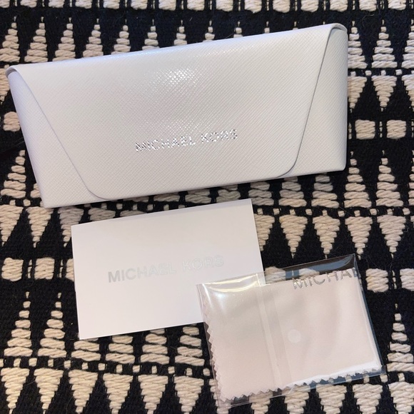 🆕 MICHAEL KORS Glasses Hard Case - Picture 1 of 3